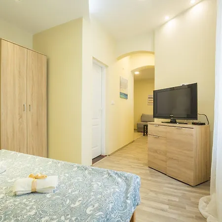 Center Skadarlija Ii * בלגרד